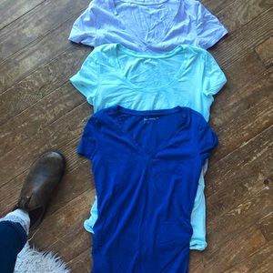 Bundle of 3 day gap maternity tee shirts.
